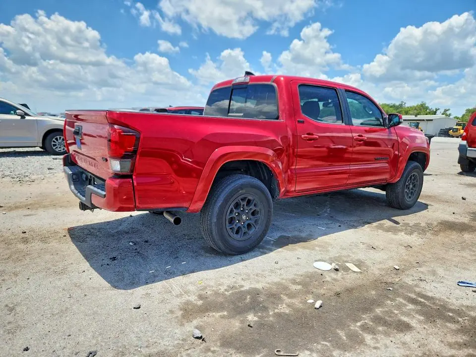 2022 TOYOTA TACOMA SR5 V6  