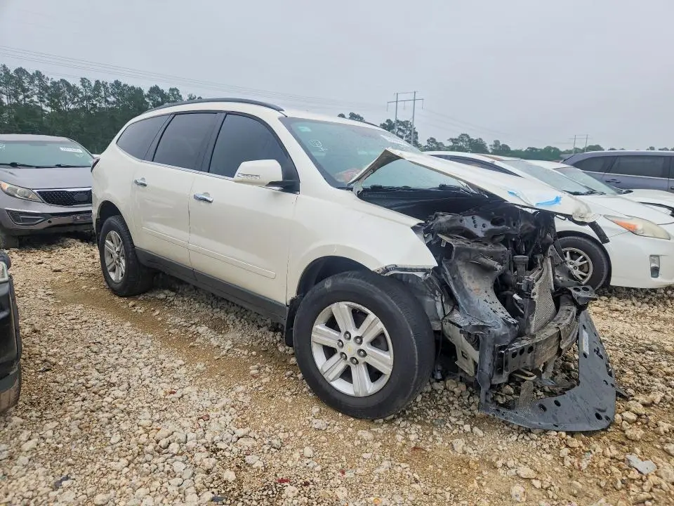 2014 CHEVROLET TRAVERSE LT  