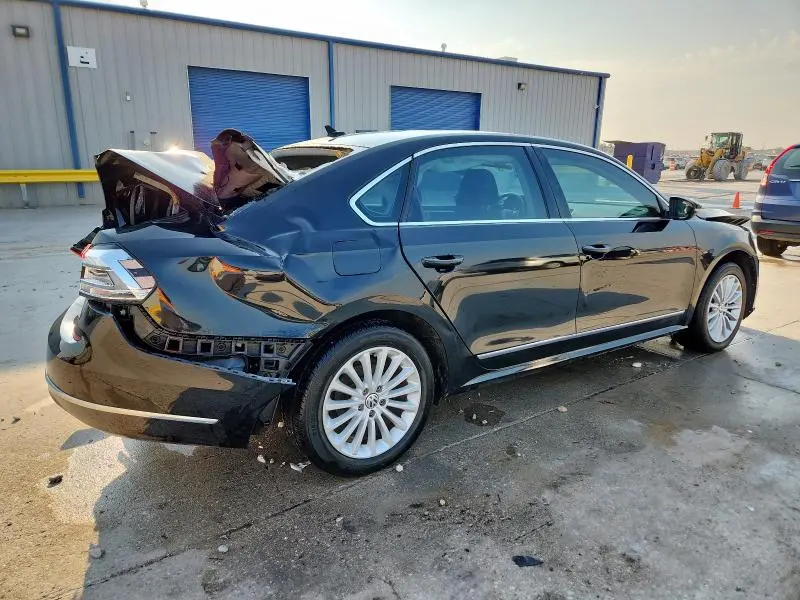 2016 VOLKSWAGEN PASSAT SE