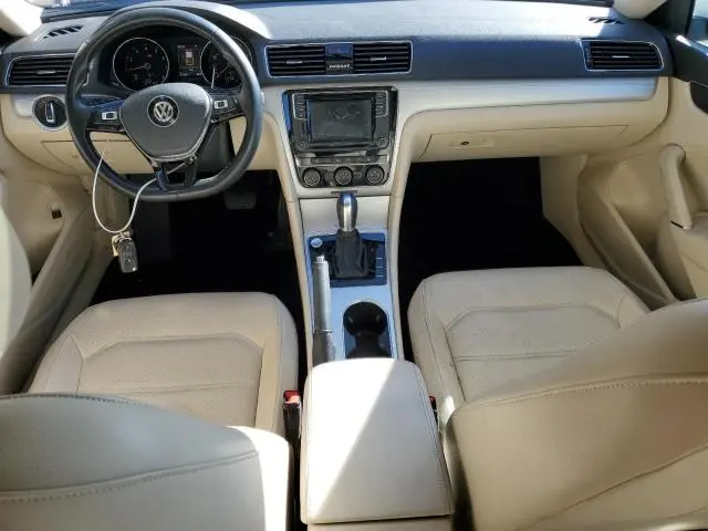 2019 VOLKSWAGEN PASSAT WOLFSBURG  