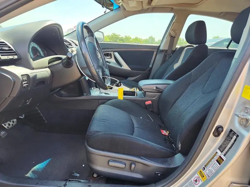 2011 TOYOTA CAMRY SE  