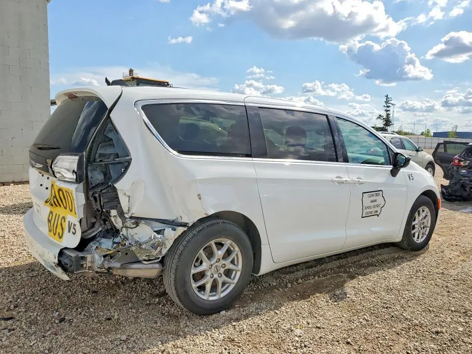 2024 CHRYSLER VOYAGER LX  