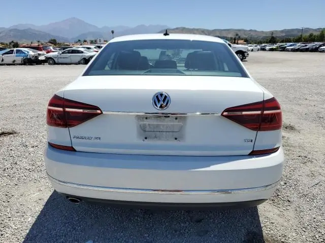 2017 VOLKSWAGEN PASSAT SE  