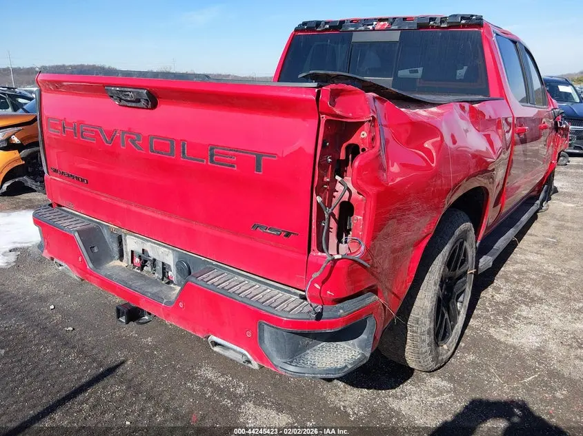 2022 CHEVROLET SILVERADO 1500 4WD  SHORT BED RST
