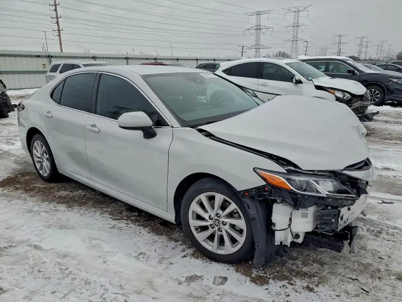 2022 TOYOTA CAMRY LE  