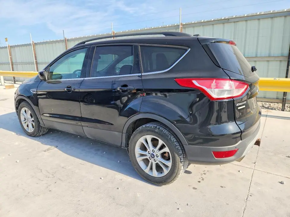 2016 FORD ESCAPE SE  