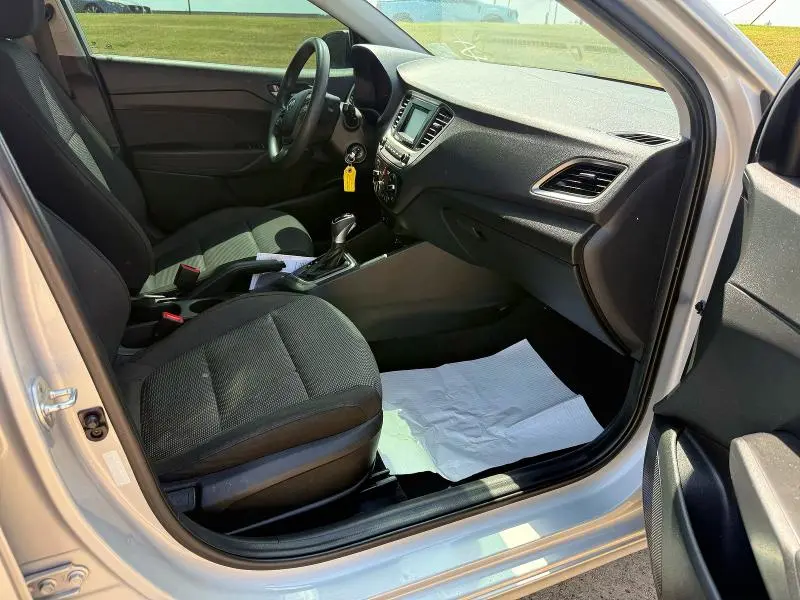2019 HYUNDAI ACCENT SE  