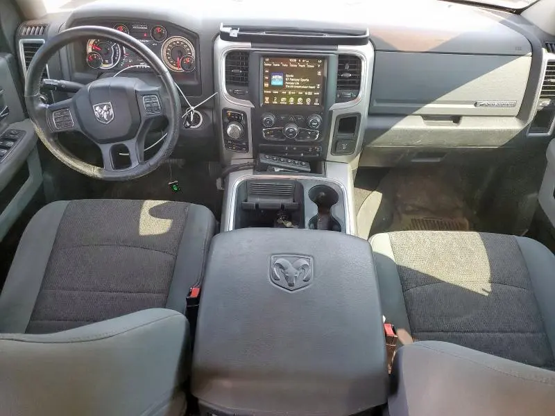 2017 RAM 1500 SLT  