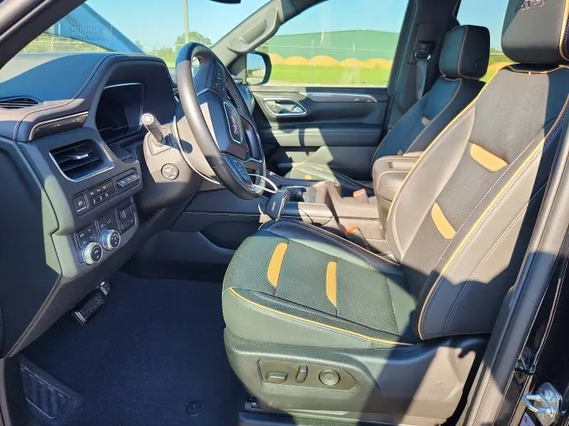 2023 GMC YUKON XL K1500 AT4  