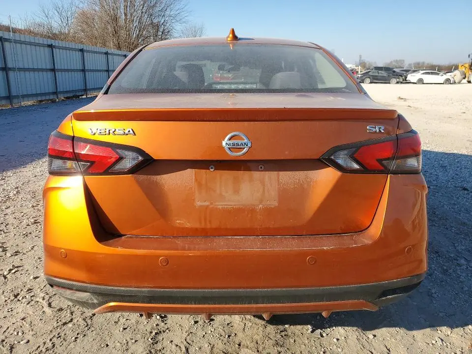 2021 NISSAN VERSA SR  