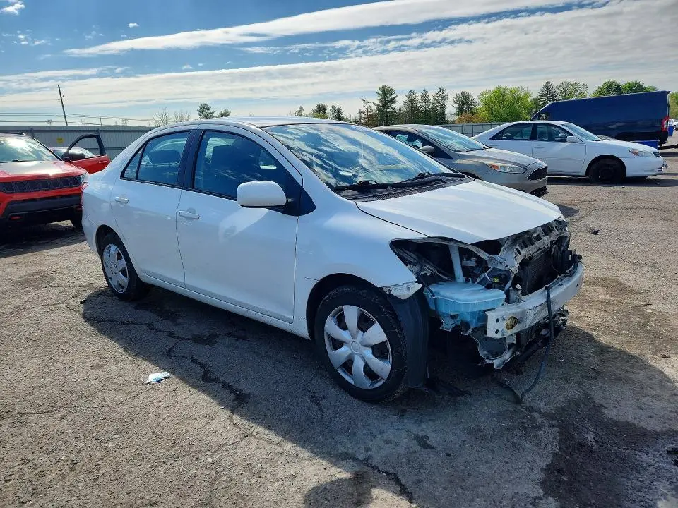 2010 TOYOTA YARIS BASE  