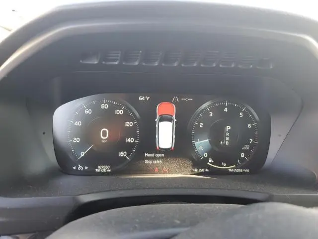 2016 VOLVO XC90 T6
