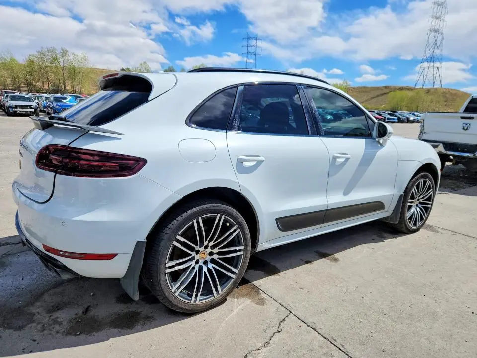 2017 PORSCHE MACAN TURBO  