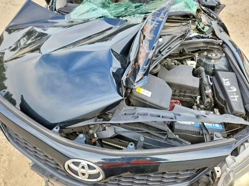 2014 TOYOTA CAMRY SE  