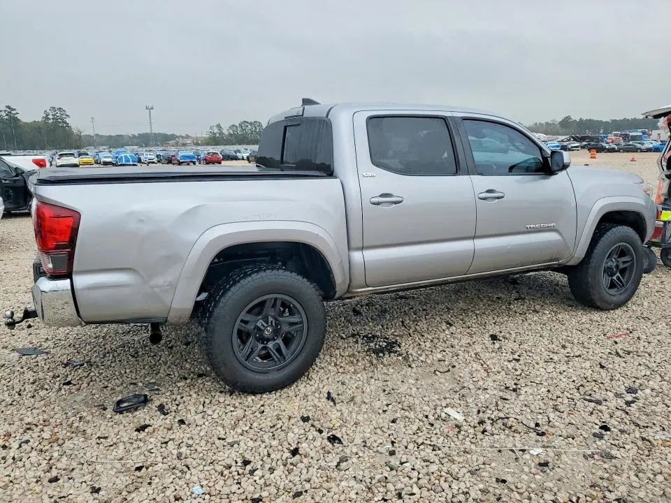 2019 TOYOTA TACOMA SR5 V6  