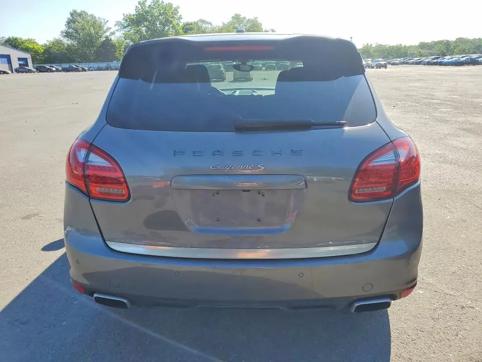 2011 PORSCHE CAYENNE S  