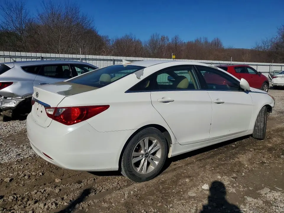 2013 HYUNDAI SONATA GLS  