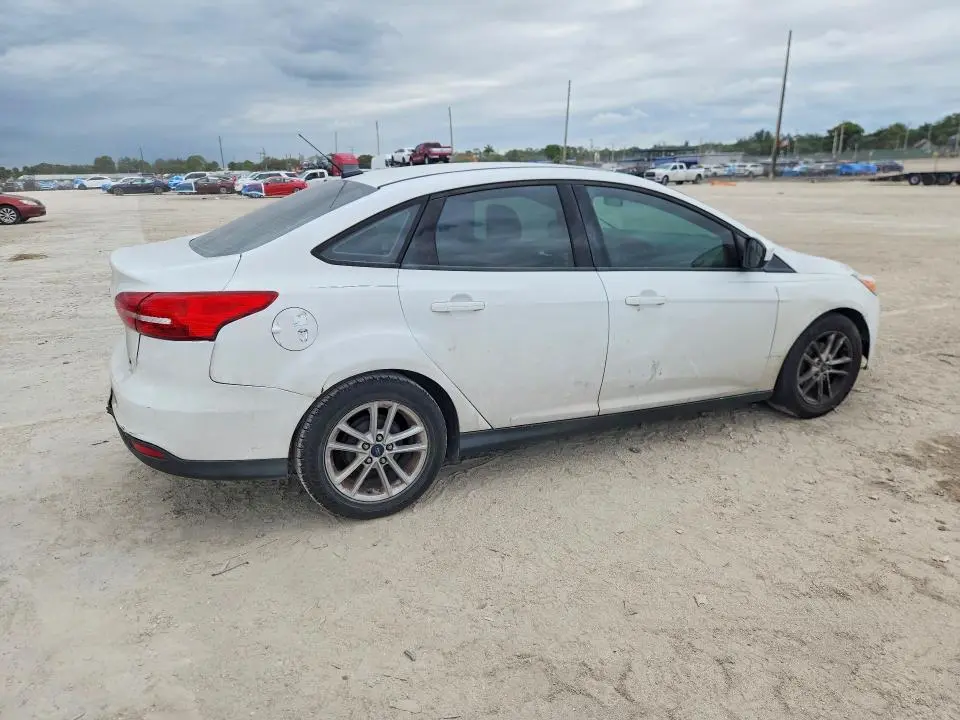 2018 FORD FOCUS SE  