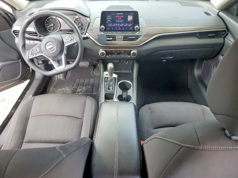 2023 NISSAN ALTIMA SV  
