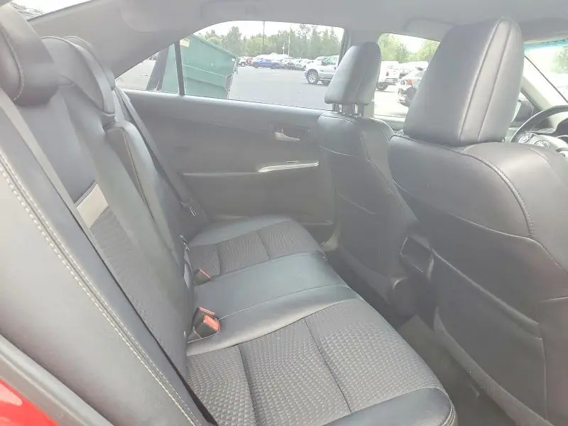 2014 TOYOTA CAMRY SE  