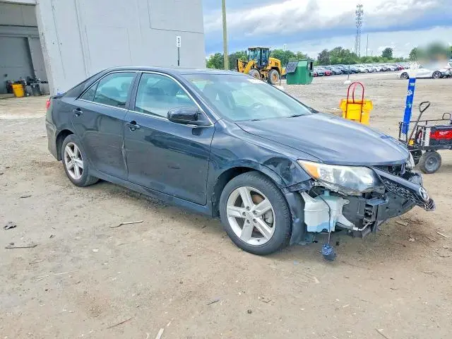2014 TOYOTA CAMRY SE  