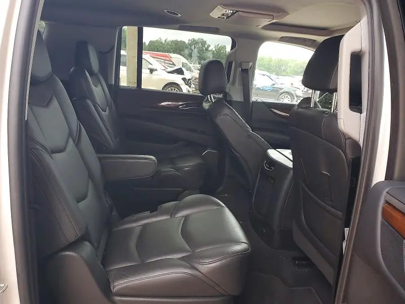 2019 CADILLAC ESCALADE ESV LUXURY  