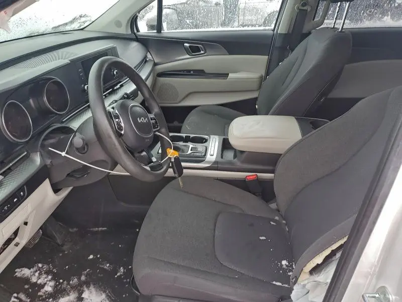 2023 KIA CARNIVAL LX  