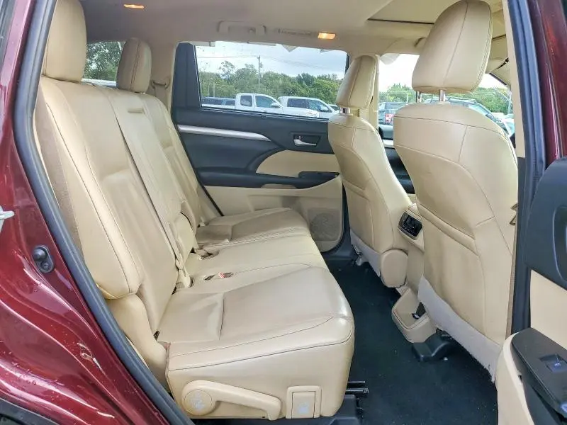 2019 TOYOTA HIGHLANDER XLE  