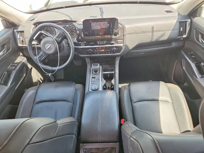 2024 NISSAN PATHFINDER SL  