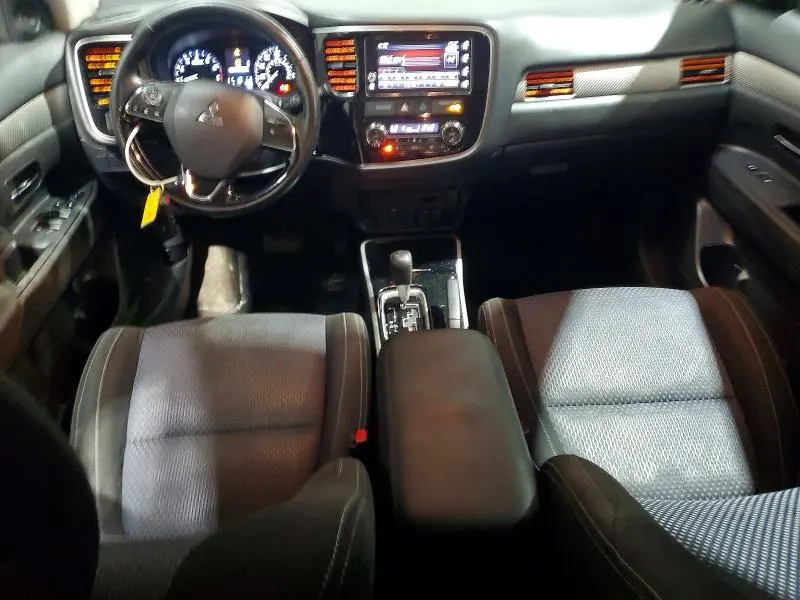 2018 MITSUBISHI OUTLANDER SE  