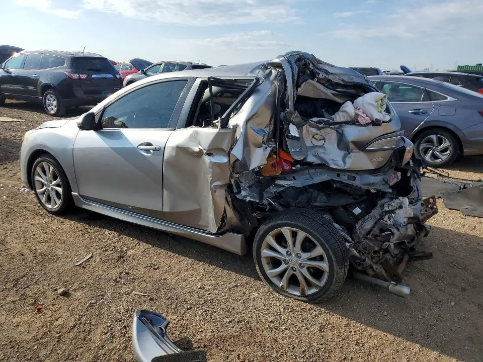 2011 MAZDA 3 S  
