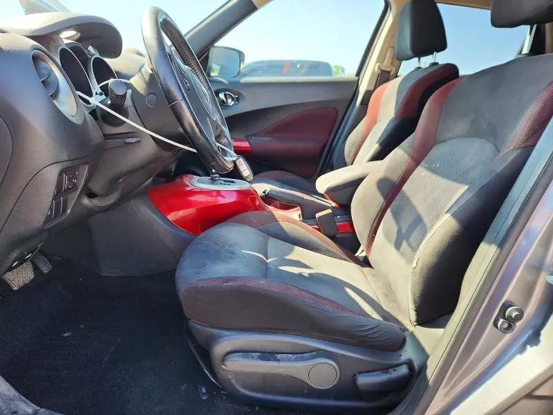 2015 NISSAN JUKE SV  