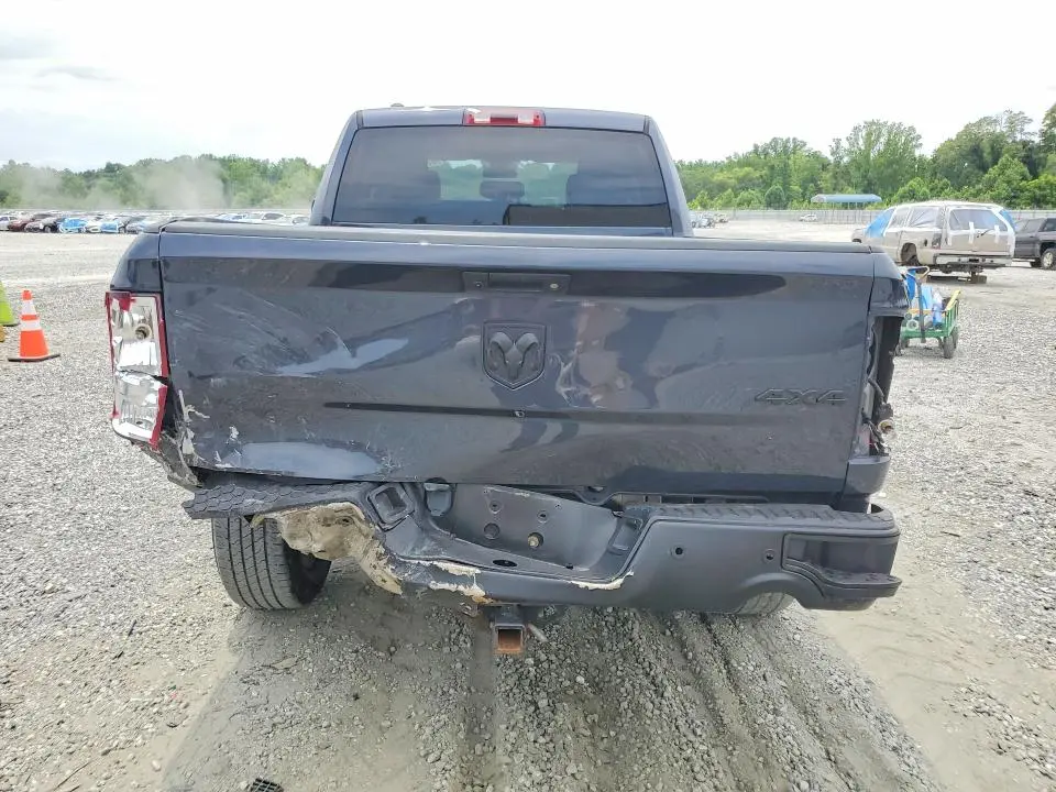 2016 RAM 1500 ST  