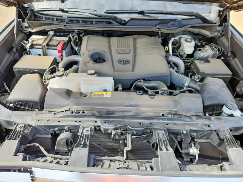 2024 TOYOTA TUNDRA CREWMAX LIMITED  