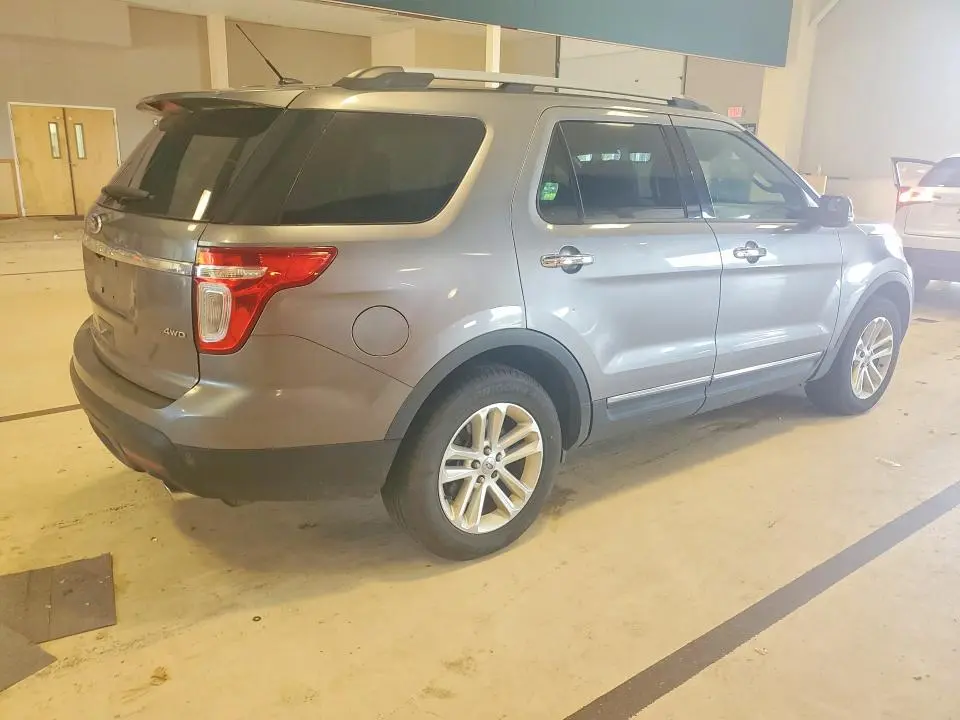 2011 FORD EXPLORER XLT  
