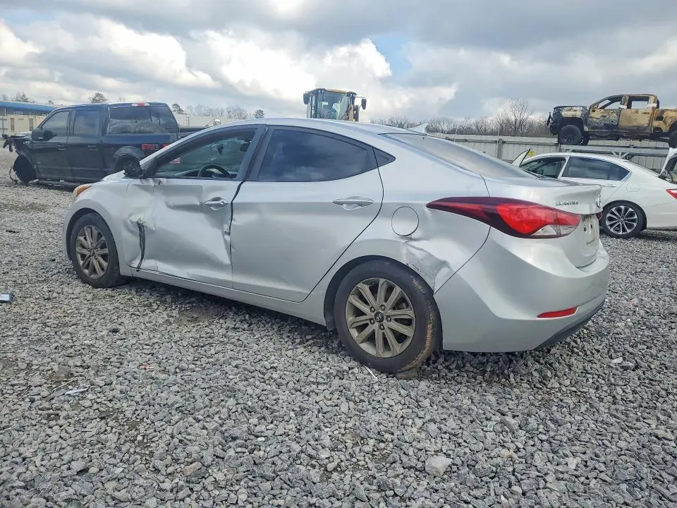 2014 HYUNDAI ELANTRA SE  