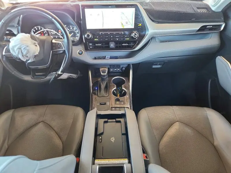 2020 TOYOTA HIGHLANDER PLATINUM  