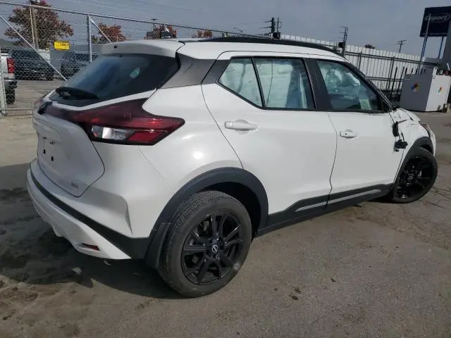 2023 NISSAN KICKS SR  