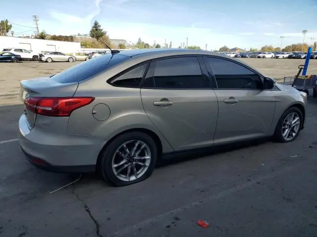 2015 FORD FOCUS SE  