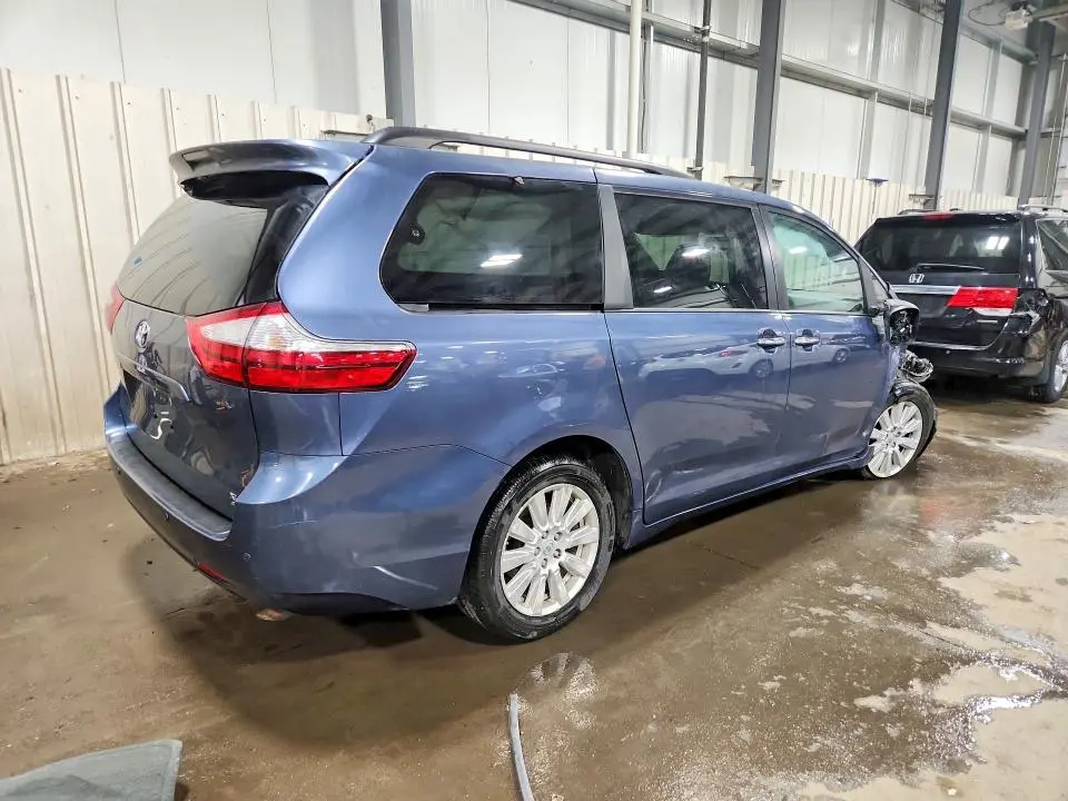 2017 TOYOTA SIENNA XLE 7-PASSENGER  