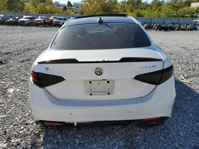 2017 ALFA ROMEO GIULIA Q4  