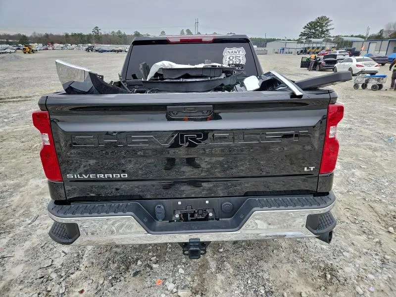 2024 CHEVROLET SILVERADO K1500 LT  