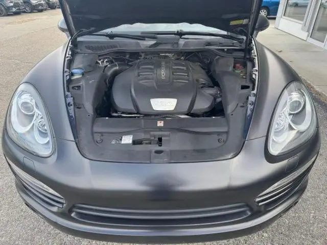 2013 PORSCHE CAYENNE   