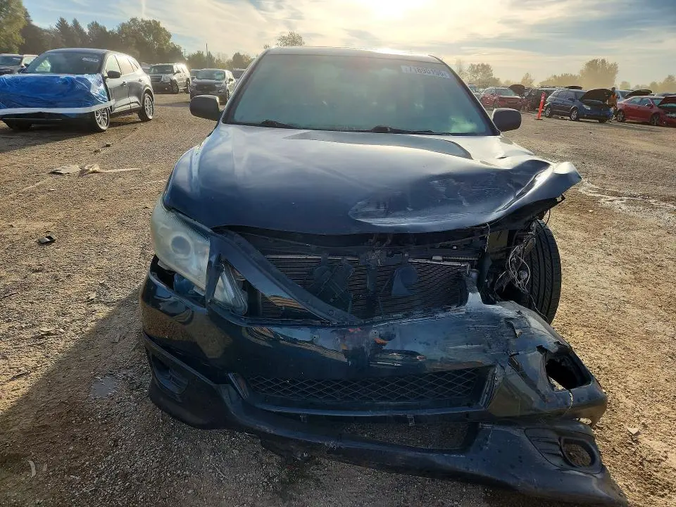 2011 TOYOTA CAMRY SE V6  