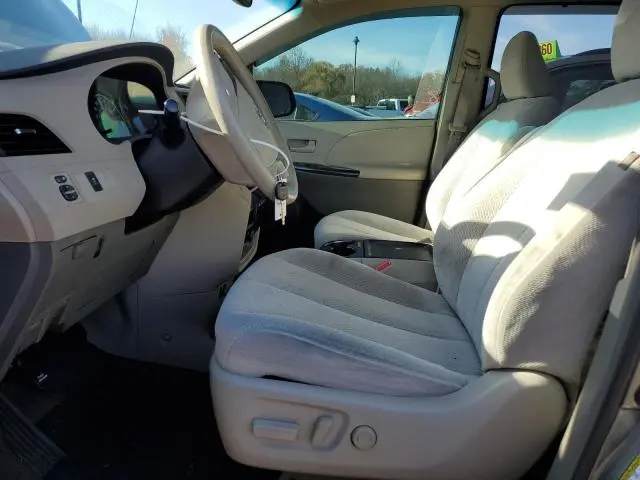 2011 TOYOTA SIENNA LE  
