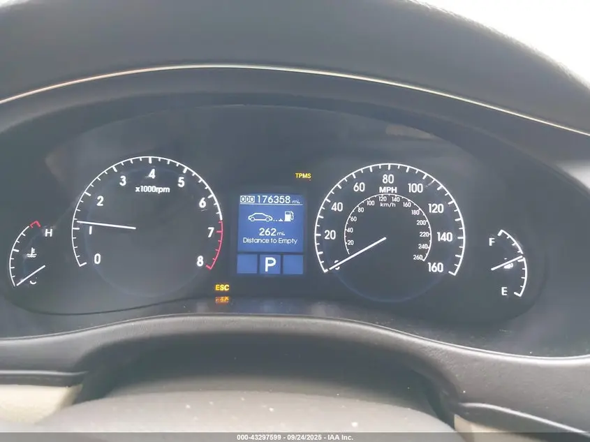 2012 HYUNDAI GENESIS 3.8