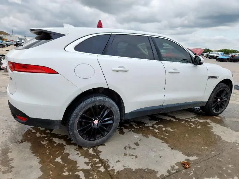2017 JAGUAR F-PACE PRESTIGE  