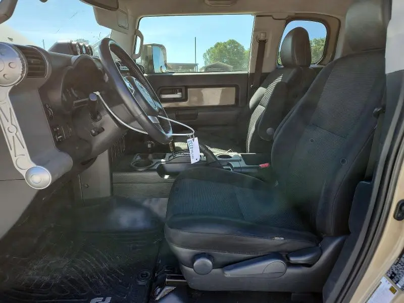 2013 TOYOTA FJ CRUISER BASE  