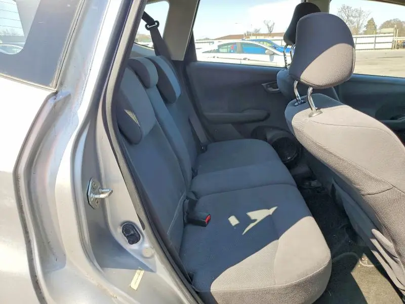 2012 HONDA FIT   