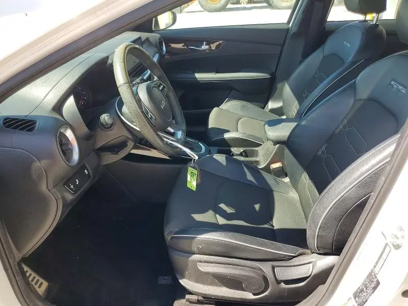 2023 KIA FORTE GT LINE  